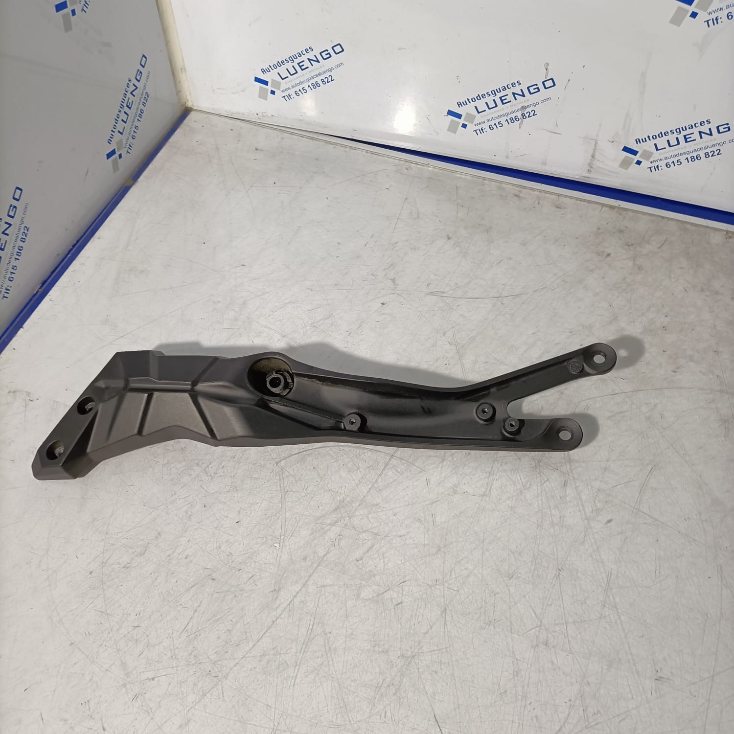 Soporte de motor lado izquierdo Kawasaki Z800 2016 - Imagen 2