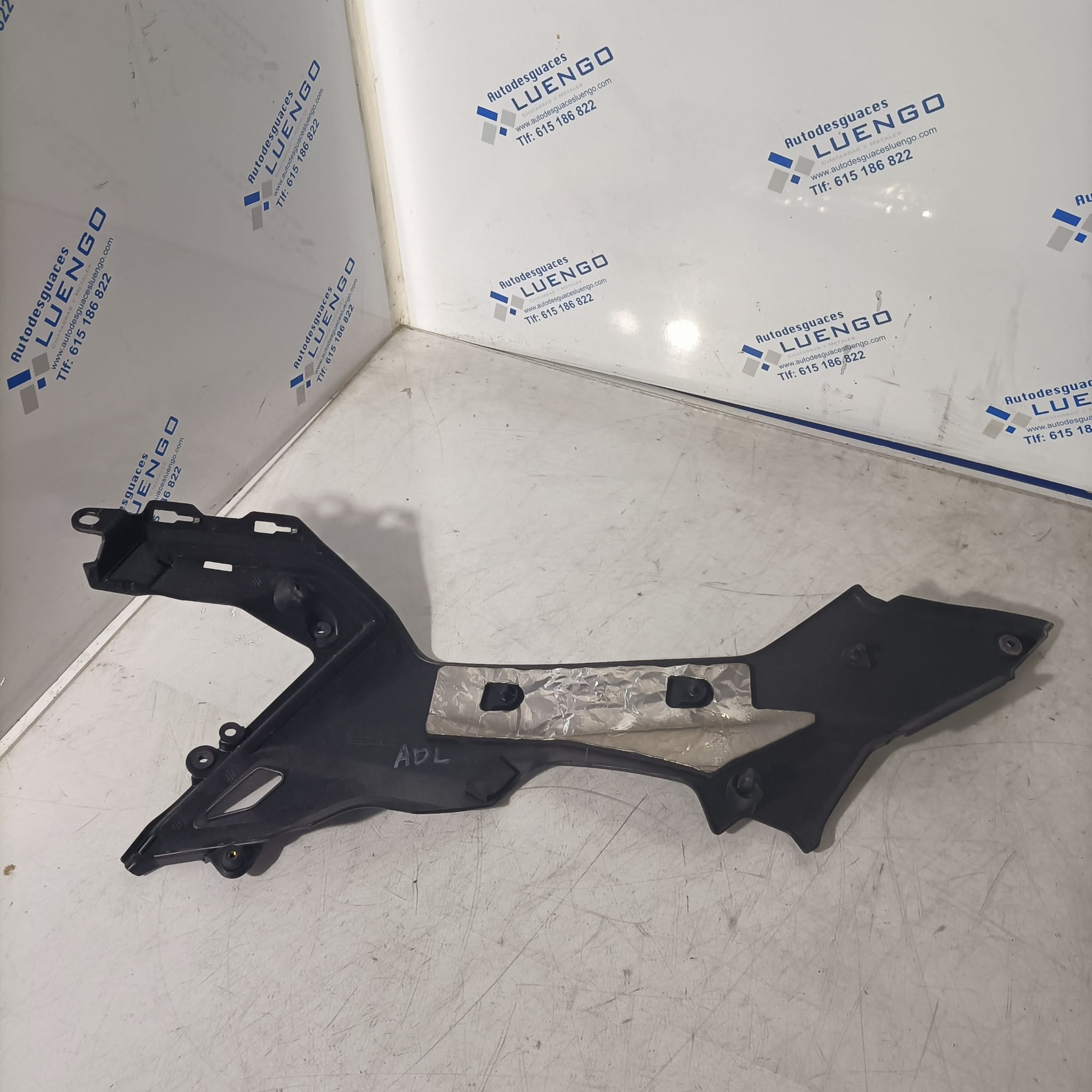 Bajo sillón lado derecho Kawasaki Z650 2022 - Imagen 2
