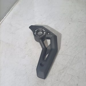 Tapa chasis lado derecho Kawasaki Z650 2022