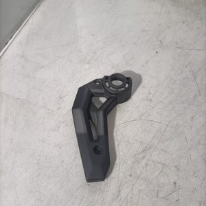Tapa chasis lado izquierdo Kawasaki Z650 2022