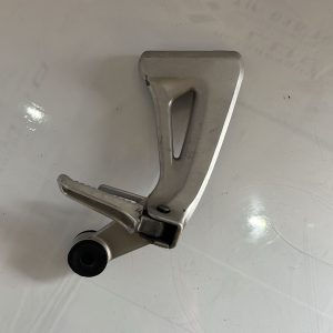 Estribera de pasajero lado derecho Suzuki SV 650 2002-2003