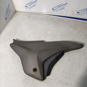 Tapa bajo asiento lado derecho Keeway RKV 125 2018