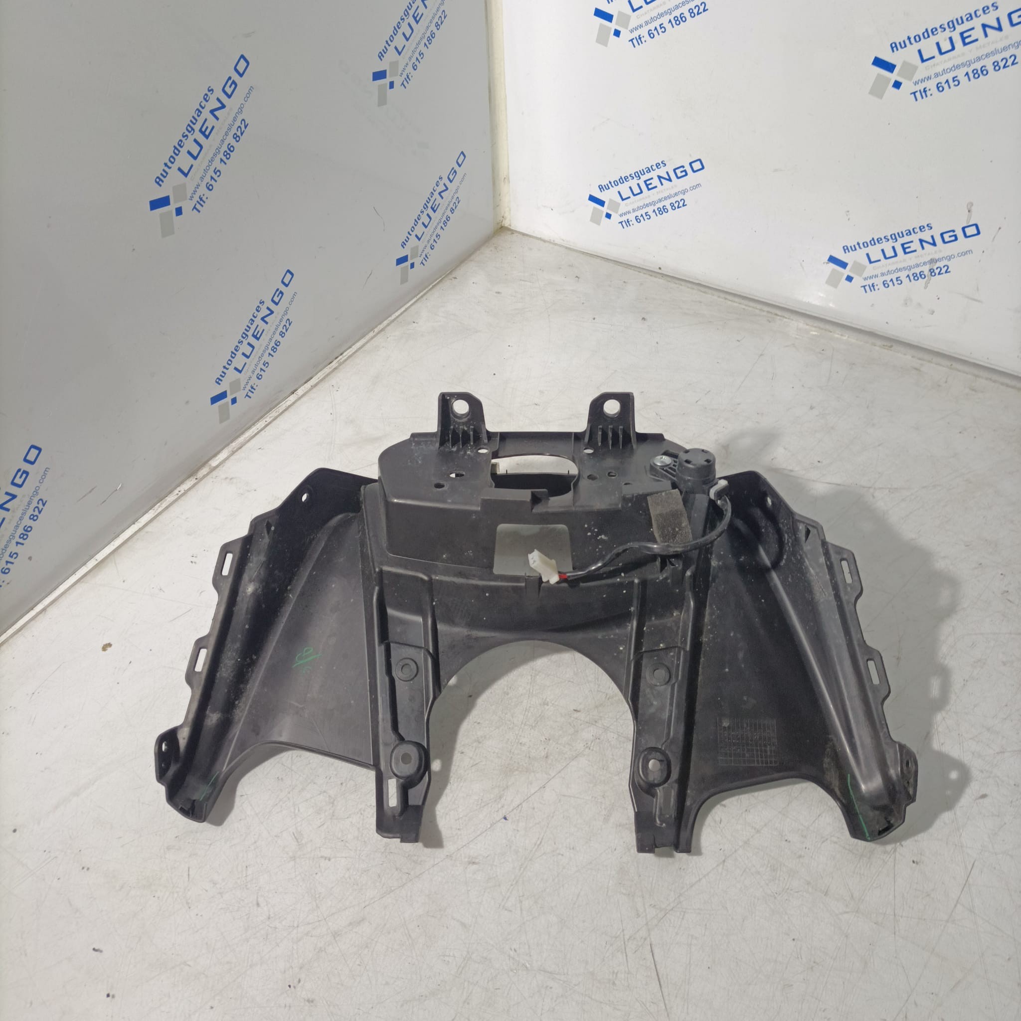 Tapa bajo marcador Yamaha Nmax 125 2021-2023 - Imagen 2