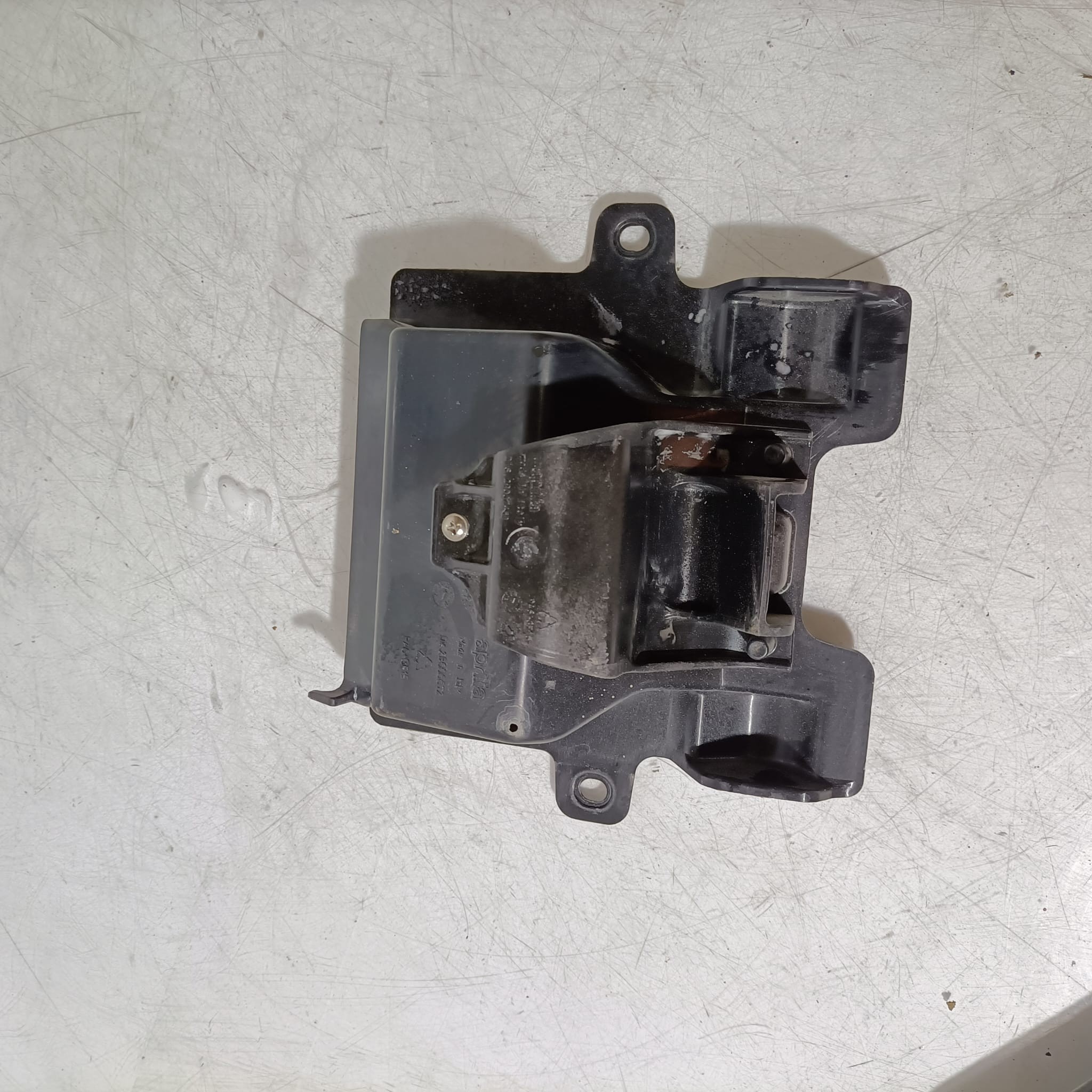 Tapa batería Aprilia RS 660 2024 - Imagen 2