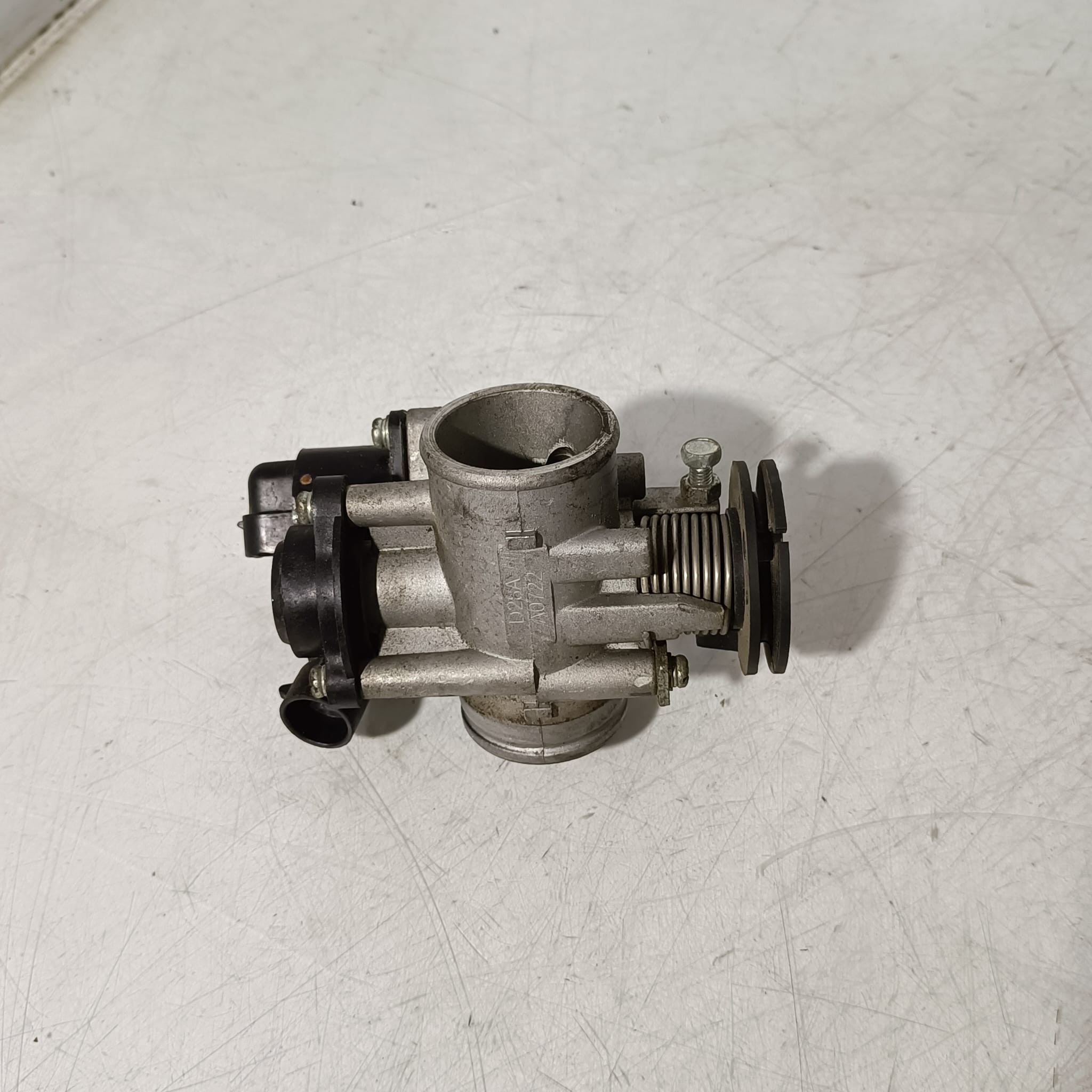 Cuerpo mariposas Keeway RKF 125 2020 - Imagen 2