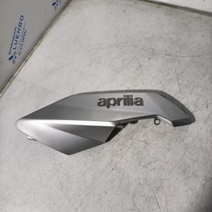 Tapa frontal depósito lado izquierdo Aprilia Shiver 750 2009