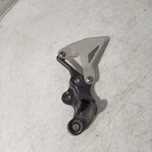 Soporte estribera lado izquierdo Kawasaki Ninja 400 2018
