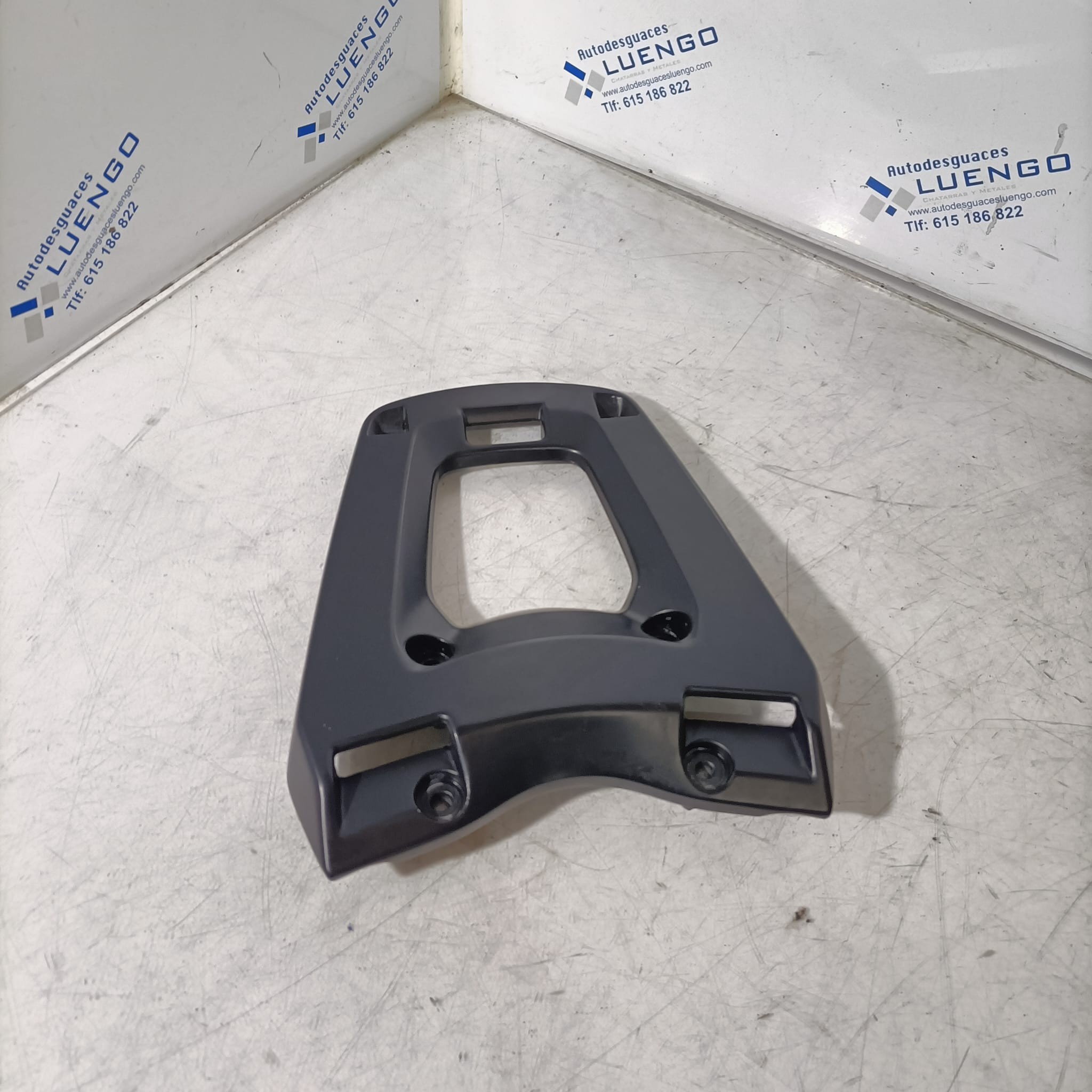 Asidero soporte top case Honda PCX 125 2025-2026 - Imagen 3