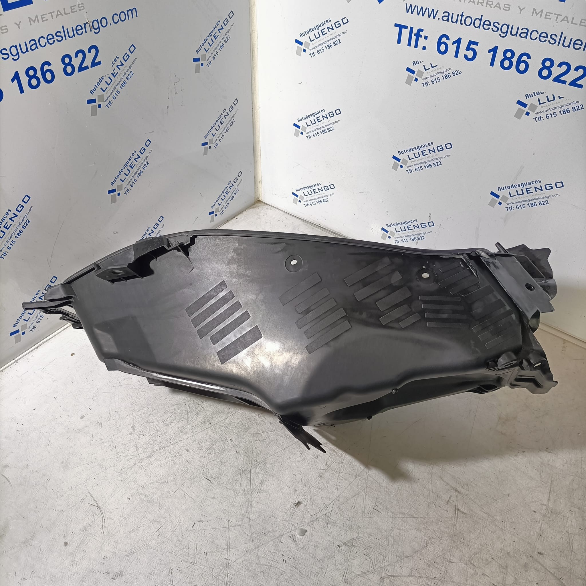 Baúl bajo asiento Honda PCX 125 2025-2026 - Imagen 3