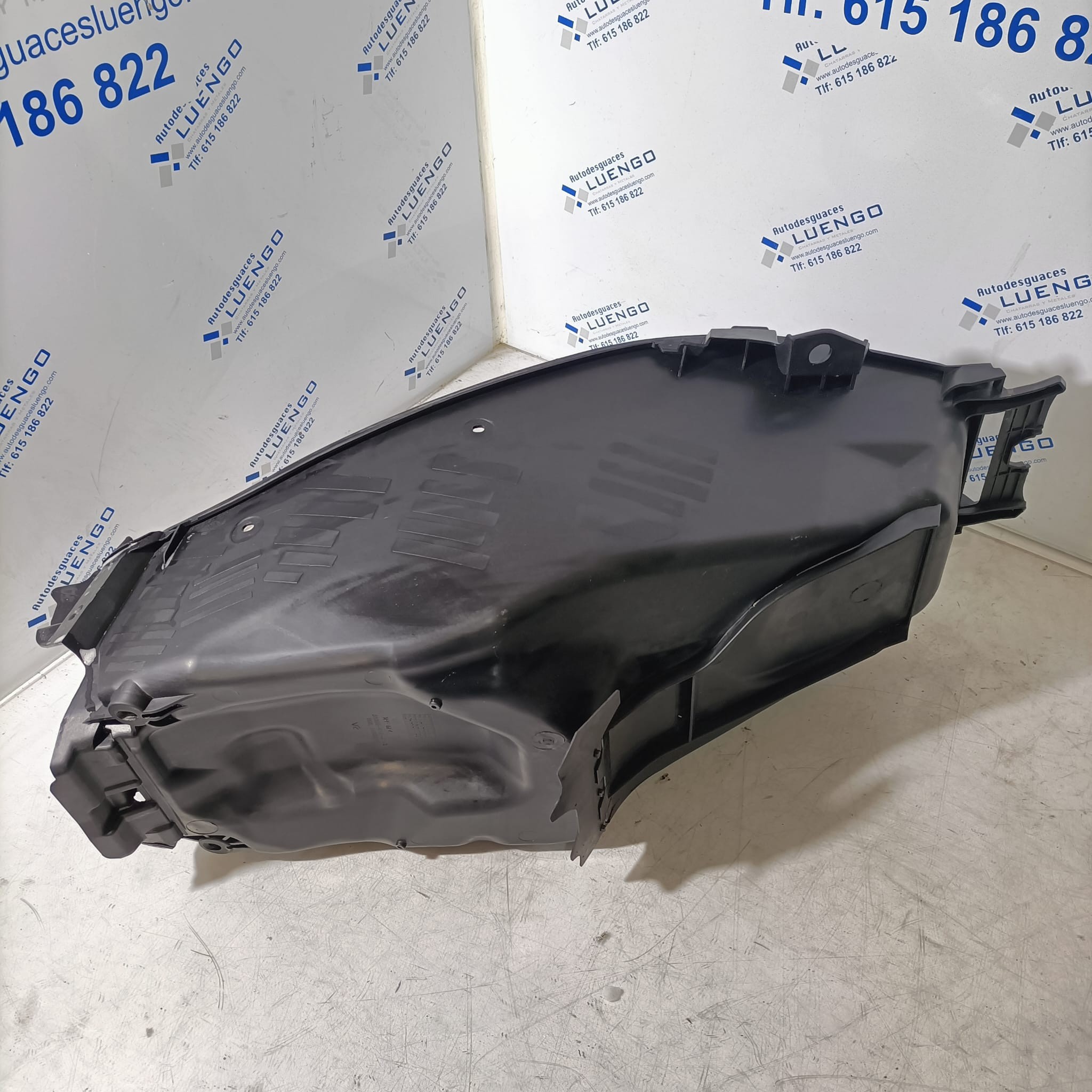 Baúl bajo asiento Honda PCX 125 2025-2026 - Imagen 4
