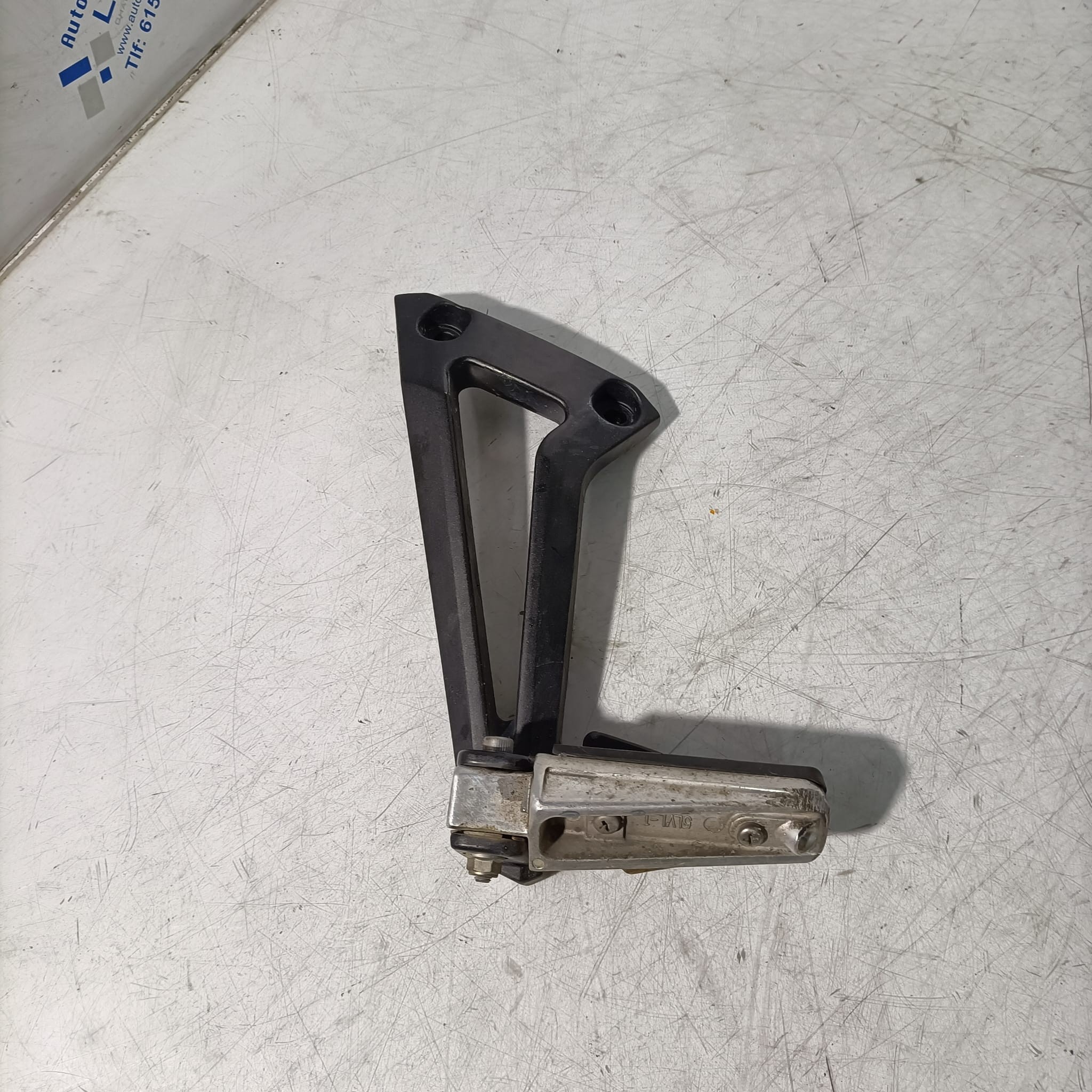 Estribera pasajero izquierda Yamaha Fazer S2 2007-2009
