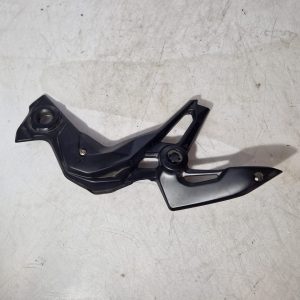 Tapa chasis lado izquierdo Kawasaki Z900 2022