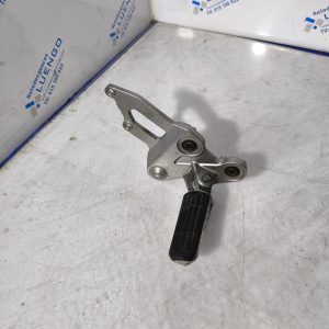 Soporte estribera lado derecho Yamaha MT 07 2018