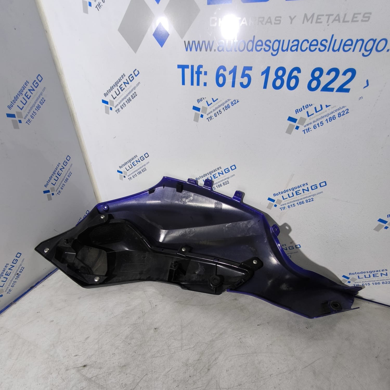 Lateral derecho depósito Yamaha MT 07 2018 - Imagen 2