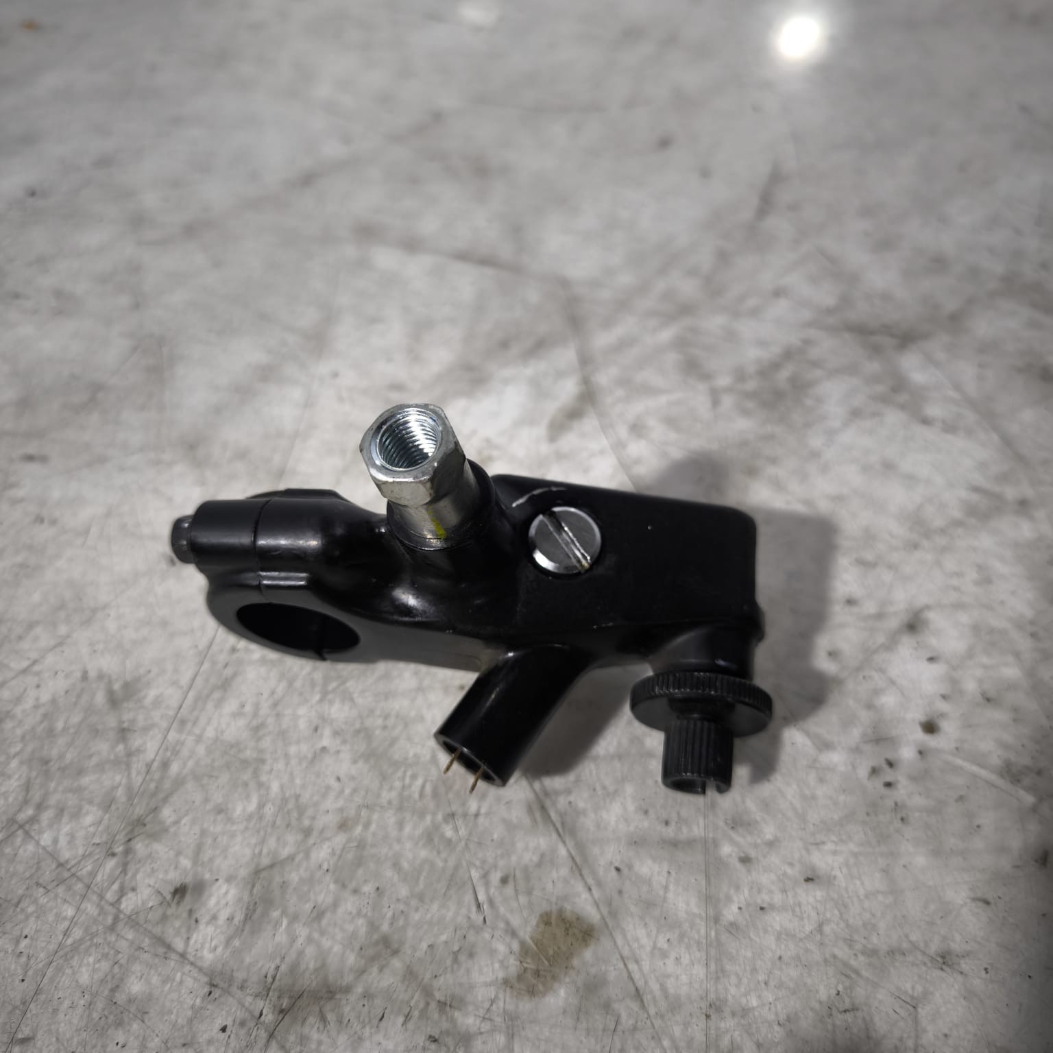 Soporte maneta embrague Honda Rebel 500 2025
