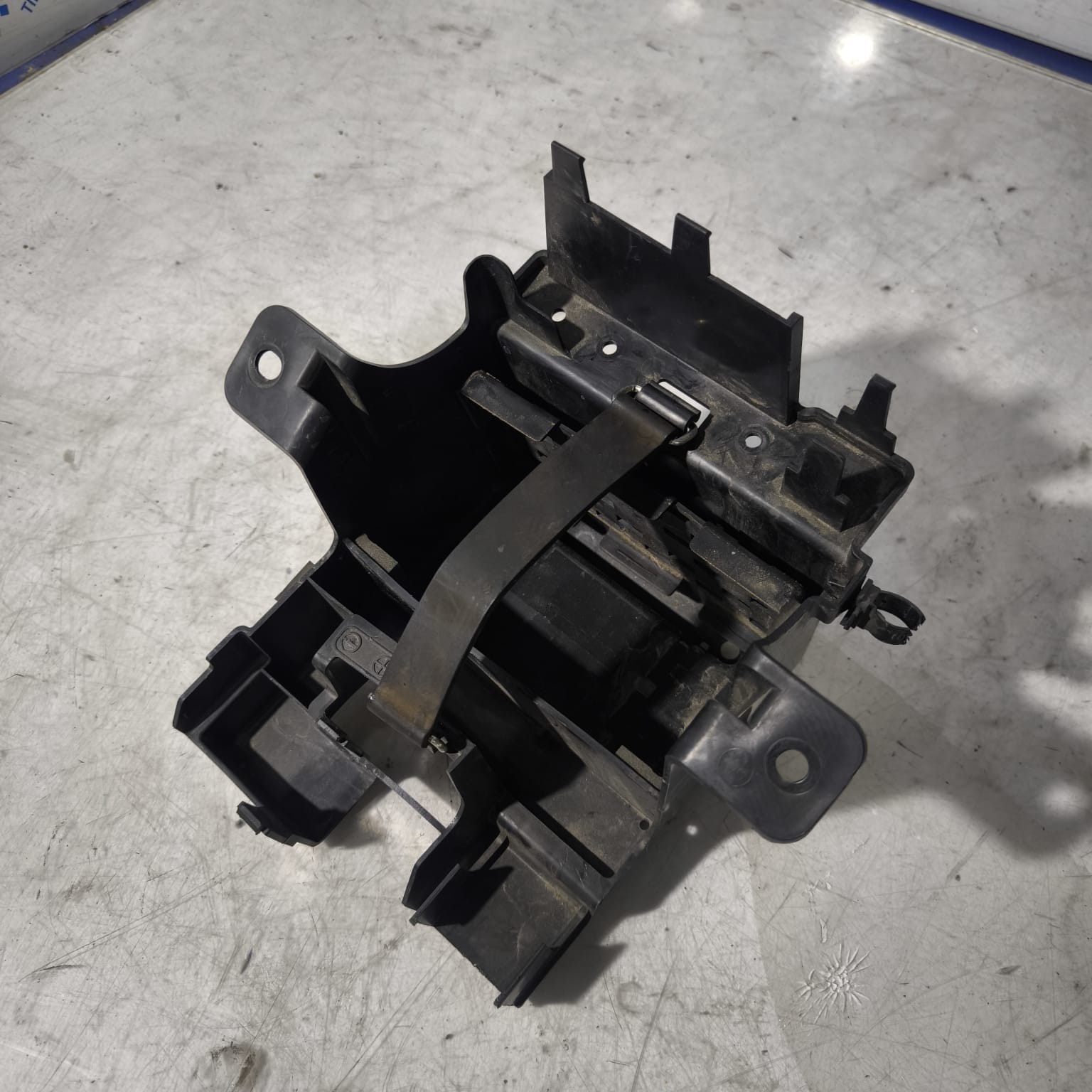 Caja batería Suzuki DL 650 V-Strom 2023