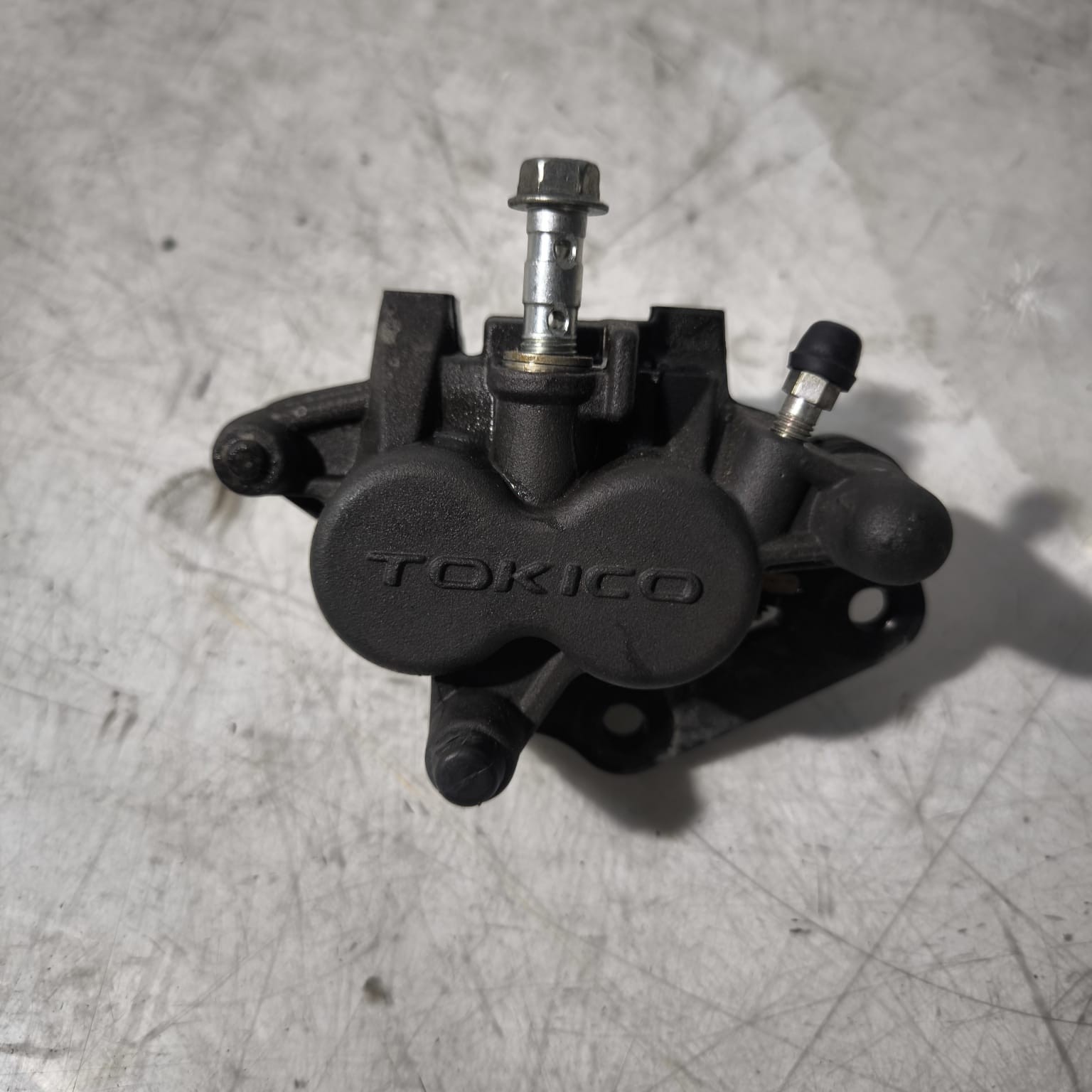 Pinza freno delantera derecha Suzuki DL 650 V-Strom 2023