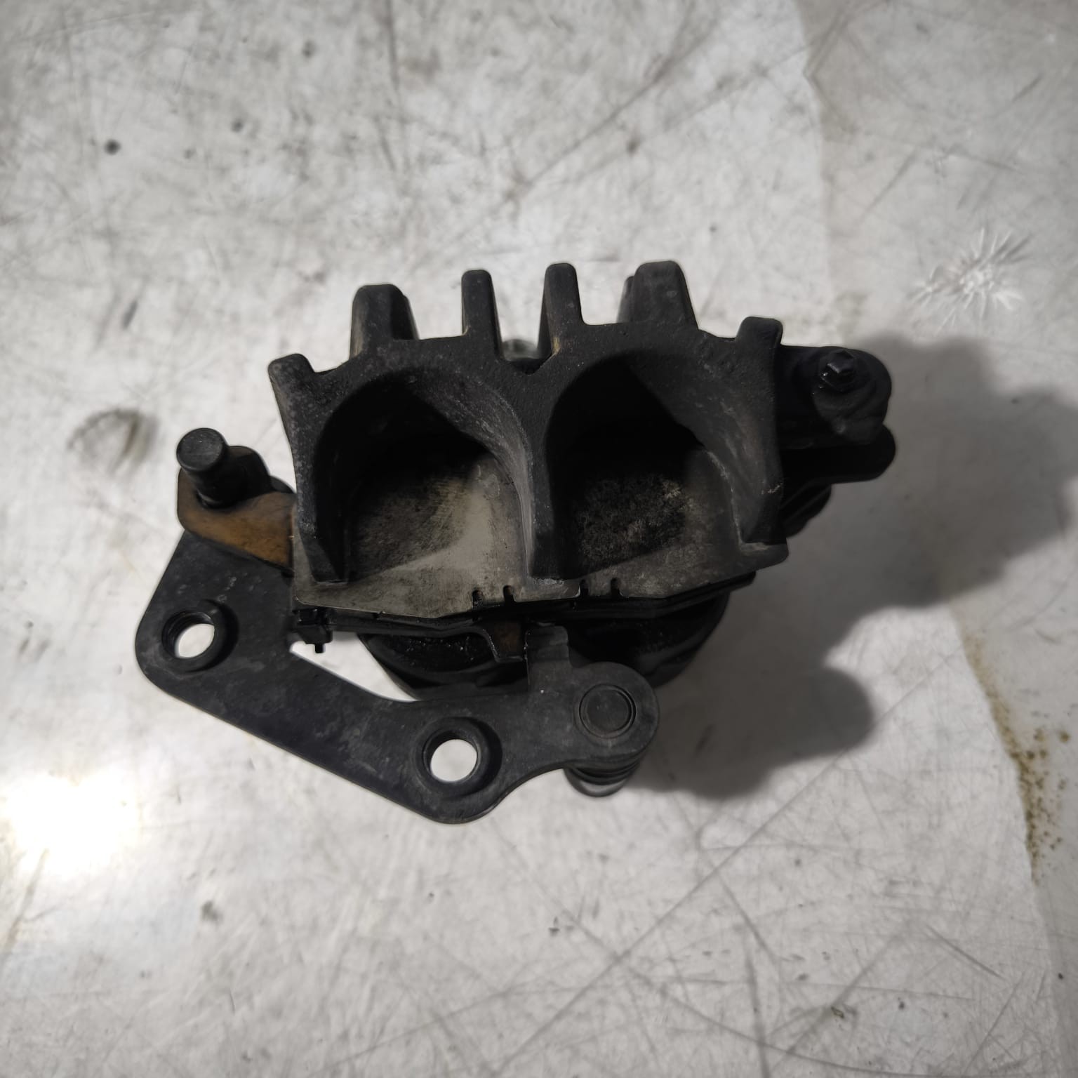 Pinza freno delantera derecha Suzuki DL 650 V-Strom 2023 - Imagen 3