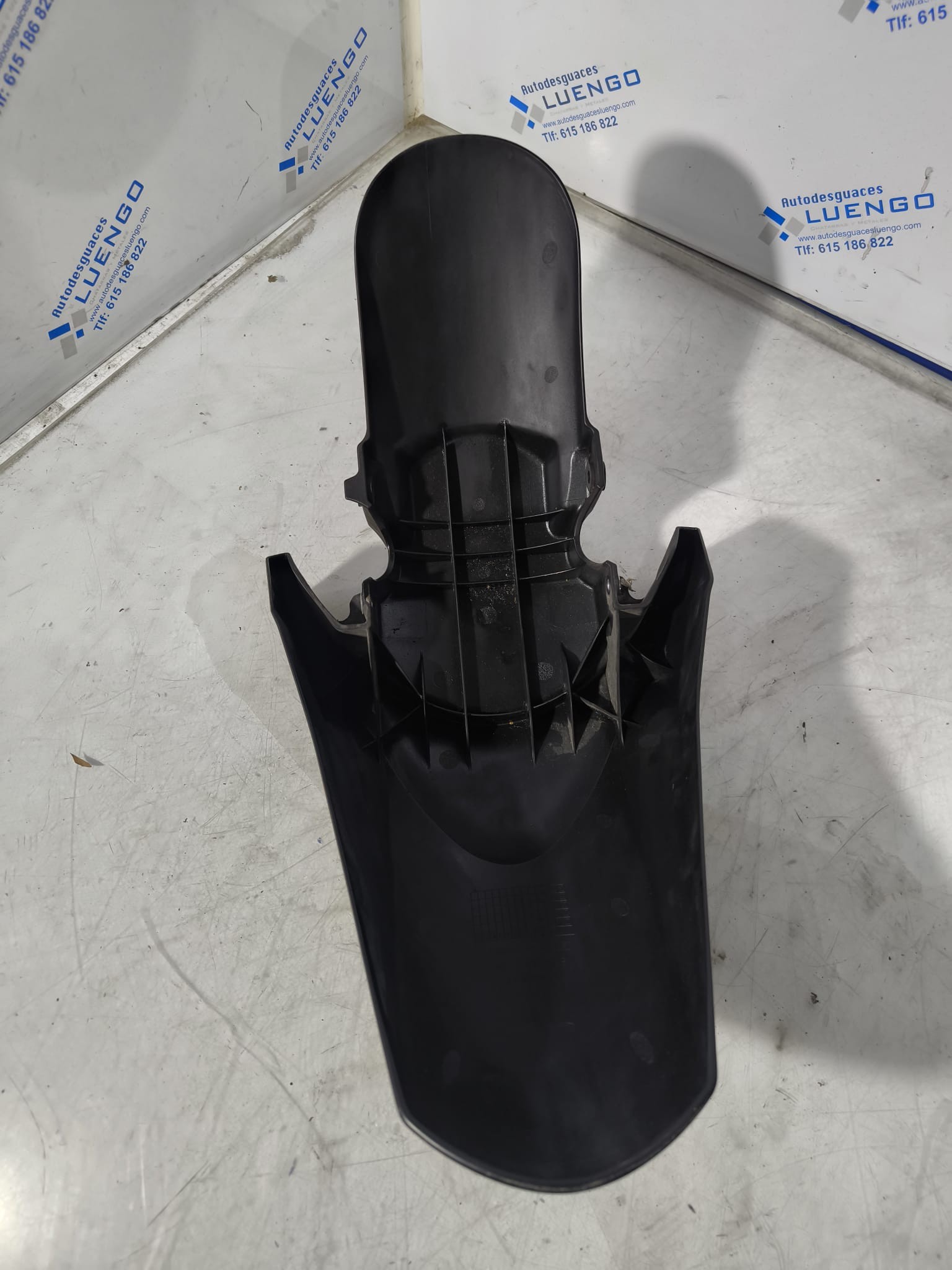Guardabarros delantero negro Honda PCX 125 2021-2024 - Imagen 2