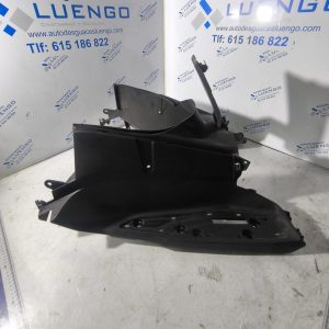 Suelo reposapies Yamaha Xmax 400 2013