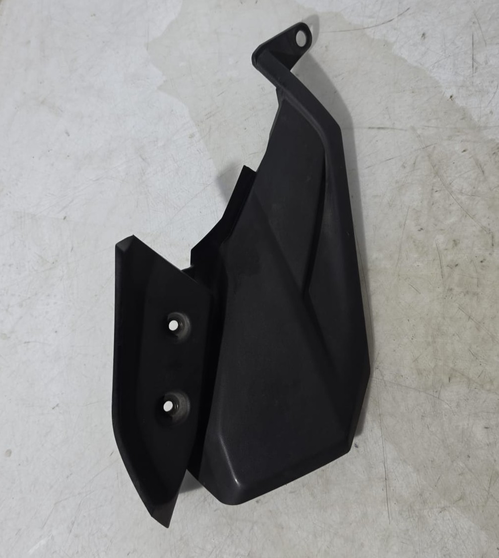Tapa quilla derecha Yamaha Xmax 400 2013