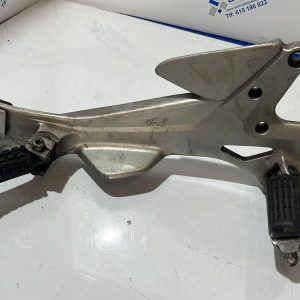 Soporte de estribera derecha Honda CBF 600 2007