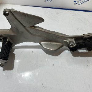 Soporte de estribera izquierda Honda CBF 600 2007