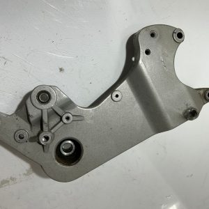 Triángulo soporte de escape Wottan Storm 125 2021