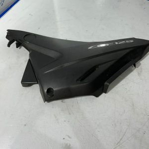 Tapa lateral izquierdo Honda CBF 125 2008