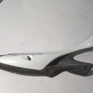Tapa lateral derecha Suzuki Gladius 650 2009-2012