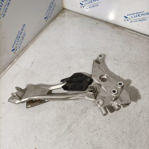 Soporte estribera lado derecho BMW F900 R 2021