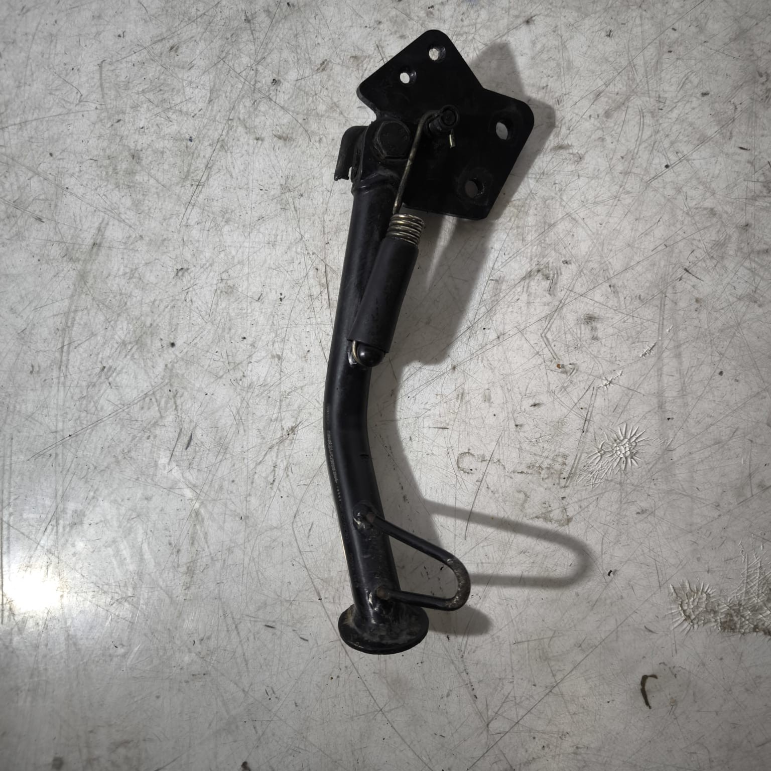 Caballete lateral KTM 390 Duke 2021 - Imagen 2