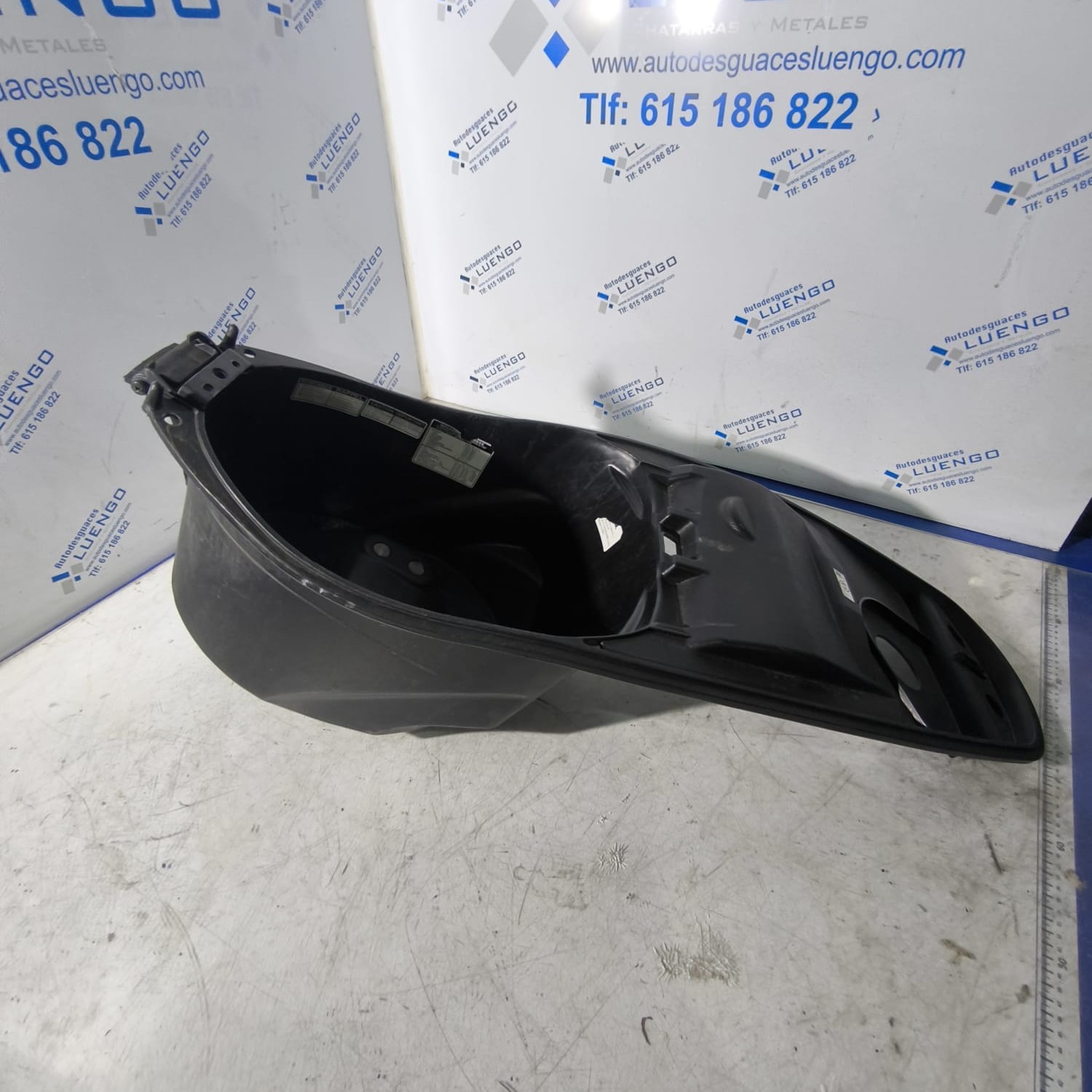 Baúl bajo asiento Sym Jet 14 50 2019