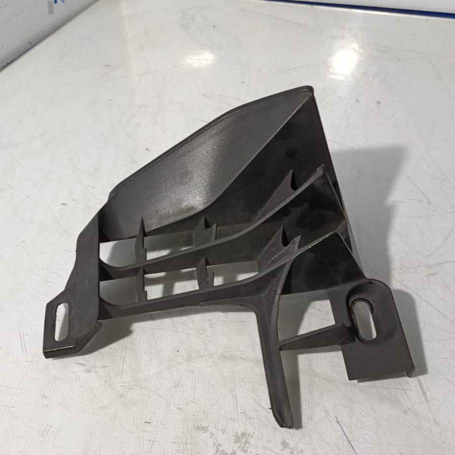 Cubre radiador lado derecho KTM 125 Duke 2020 - Imagen 2