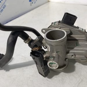 Cuerpo de mariposas Husqvarna Svartpilen 125 2024